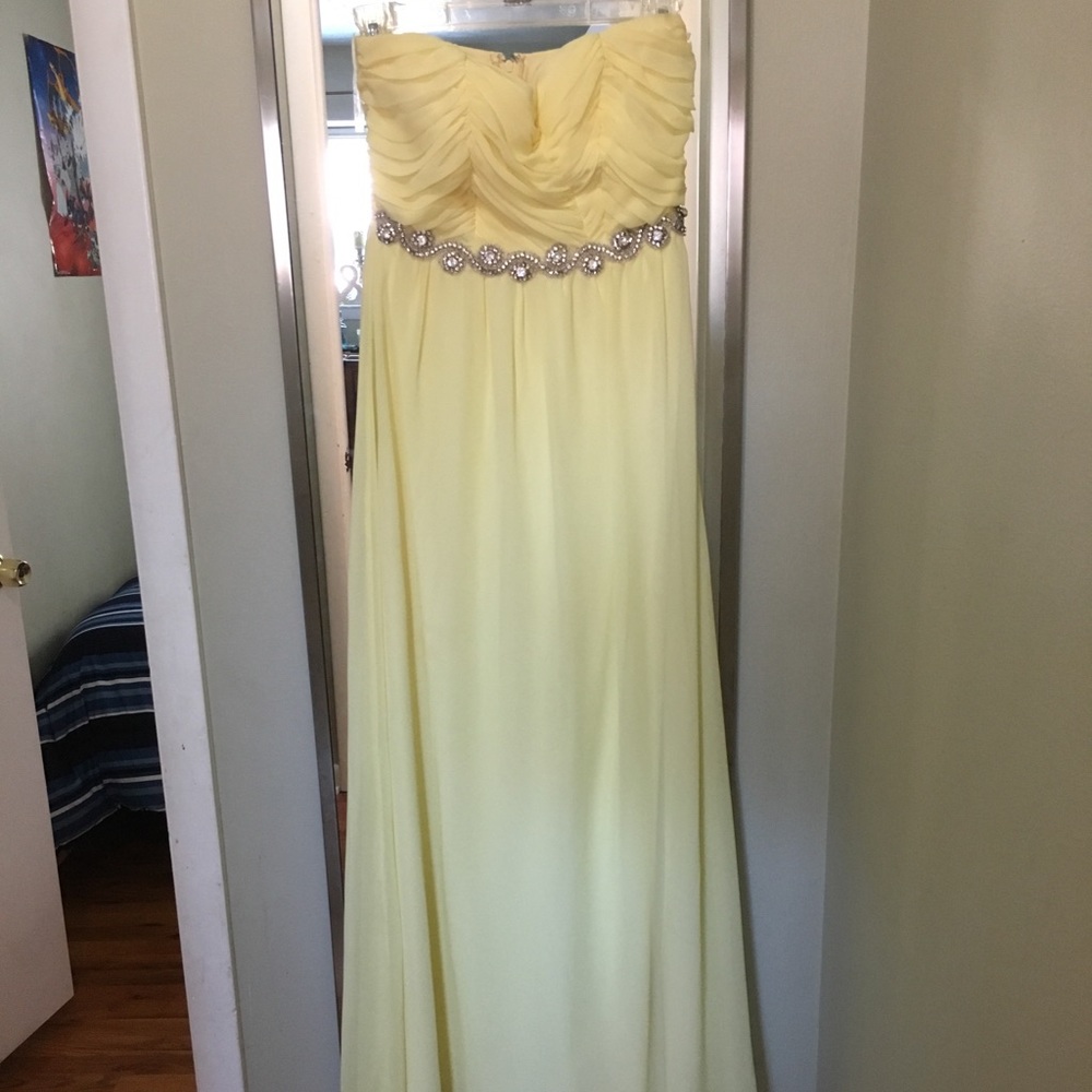 Yellow dress